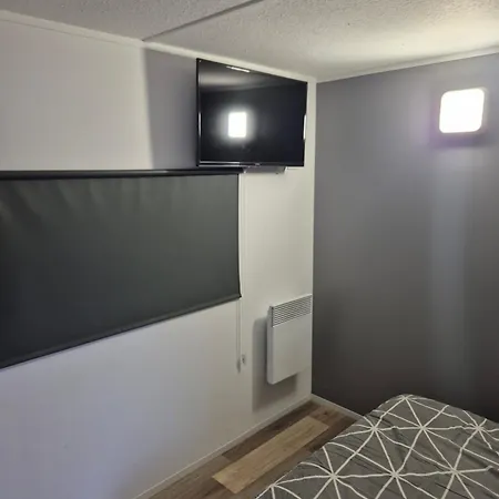 キャンプ場 Mobil-home N 48